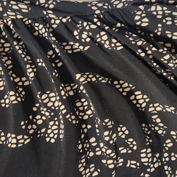 Evan Picone printed wrap dress - Picture 3 of 3